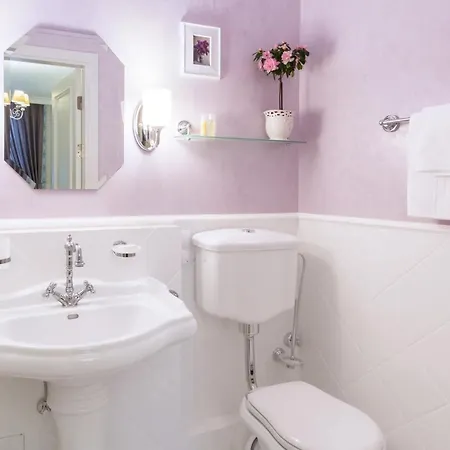 Dzirnavu 92, Free Private Parking